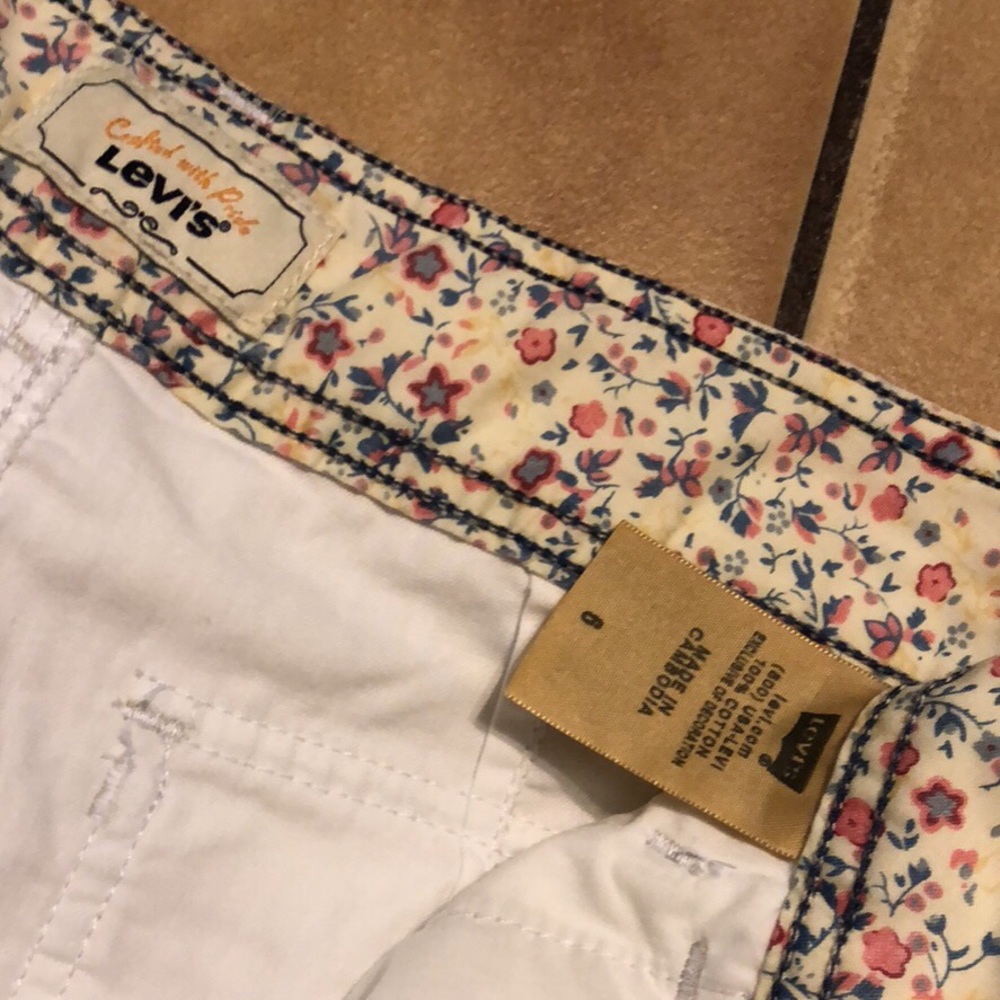 Levi’s Capri - Picture 3 of 3